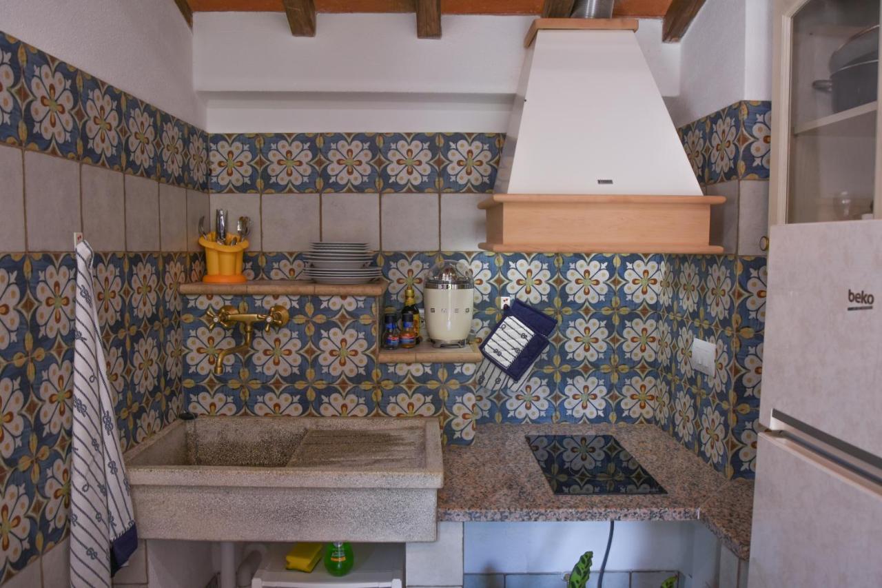 Elba Borgo Di Latrano Lägenhet Magazzini  Exteriör bild