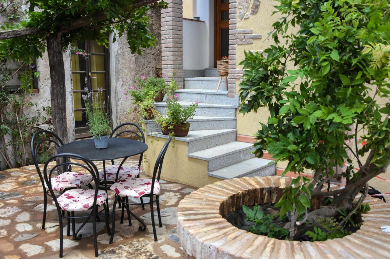 Elba Borgo Di Latrano Lägenhet Magazzini  Exteriör bild
