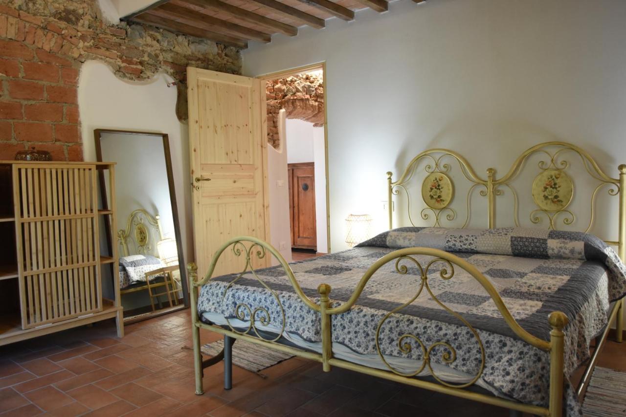 Elba Borgo Di Latrano Lägenhet Magazzini  Rum bild