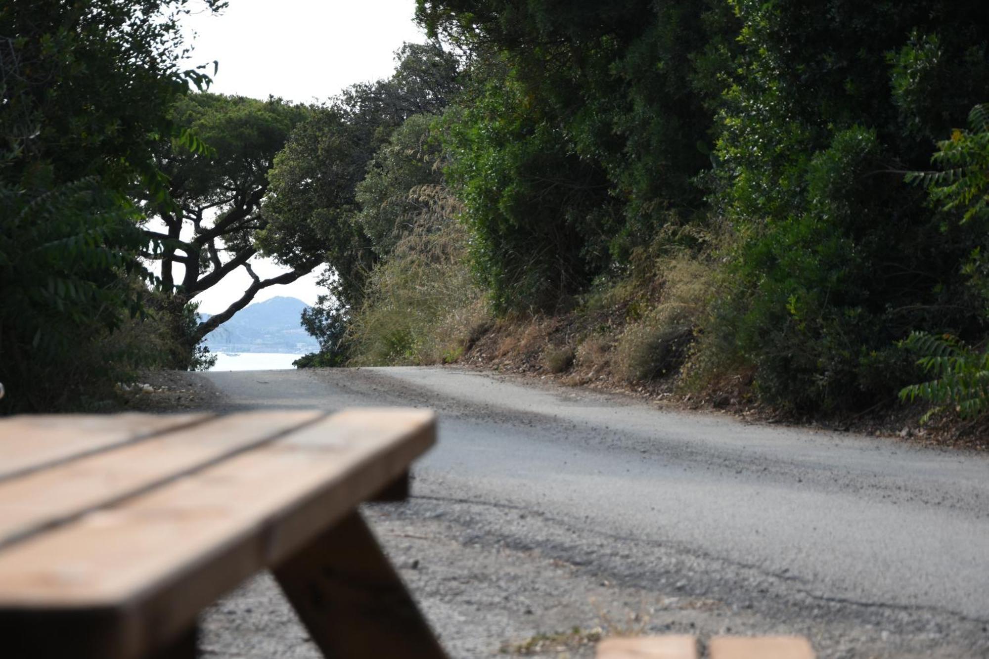Elba Borgo Di Latrano Lägenhet Magazzini  Exteriör bild